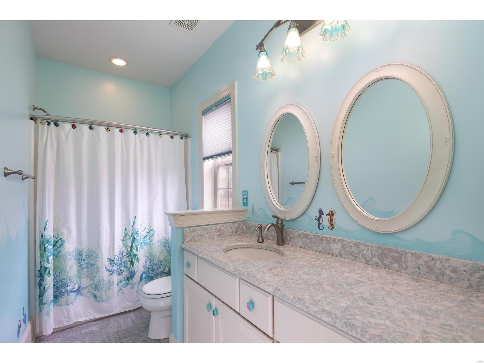 Ladue Court Villas - Residential