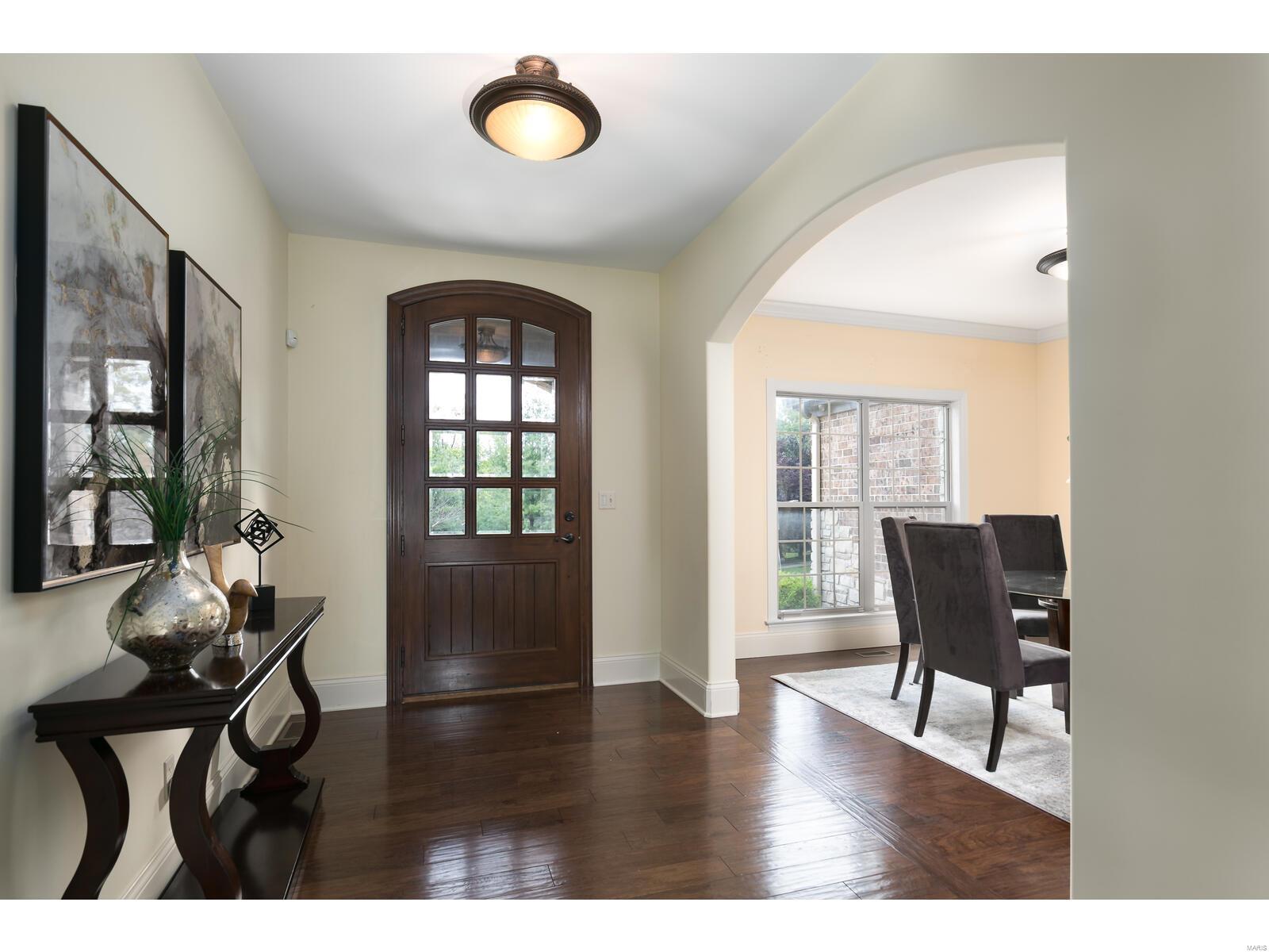 Ladue Court Villas - Residential