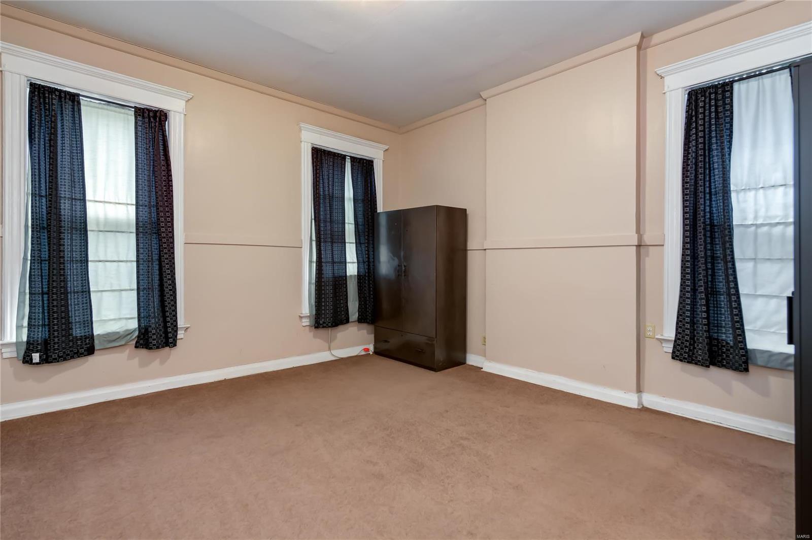 Lindells Add 02 - Residential Income