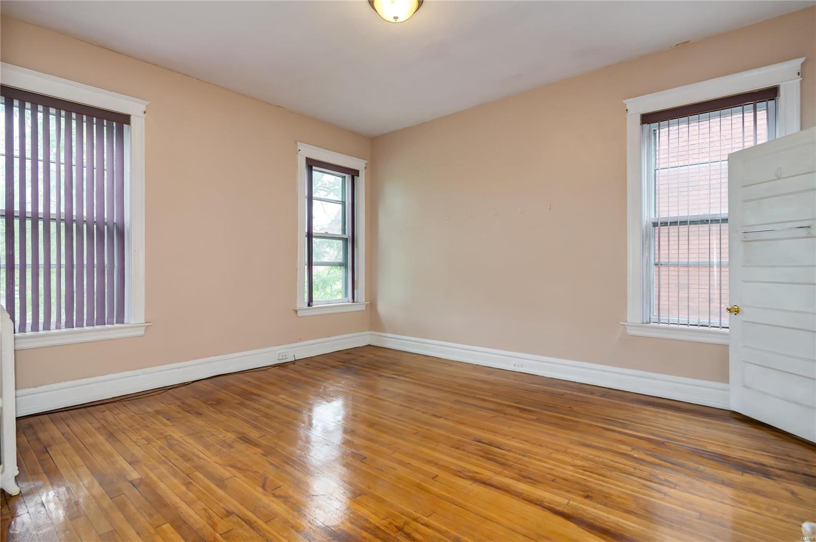 Lindells Add 02 - Residential Income