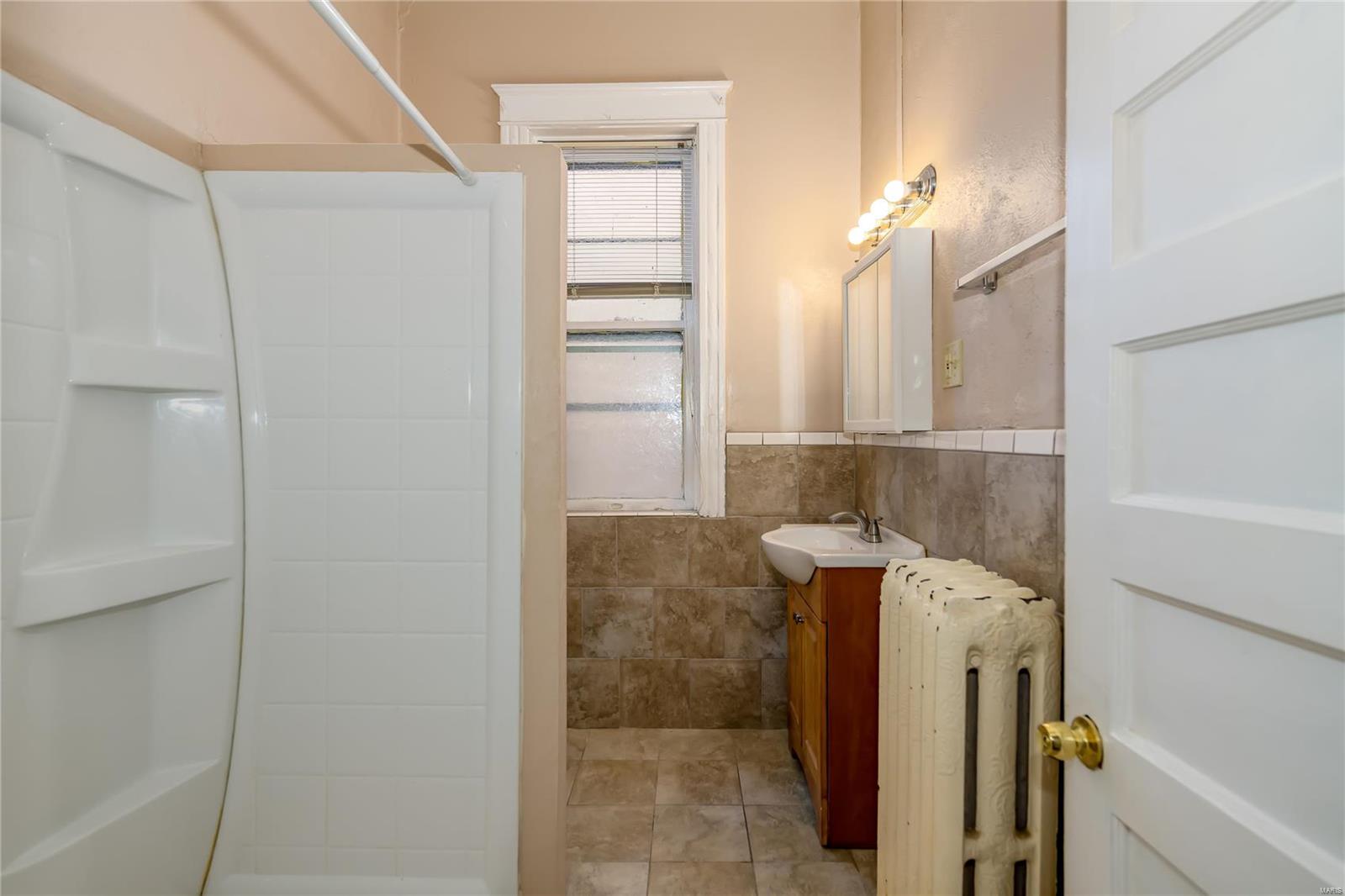 Lindells Add 02 - Residential Income