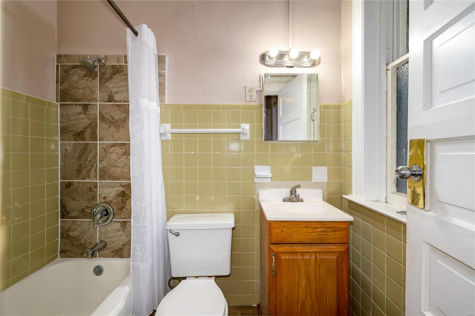 Lindells Add 02 - Residential Income