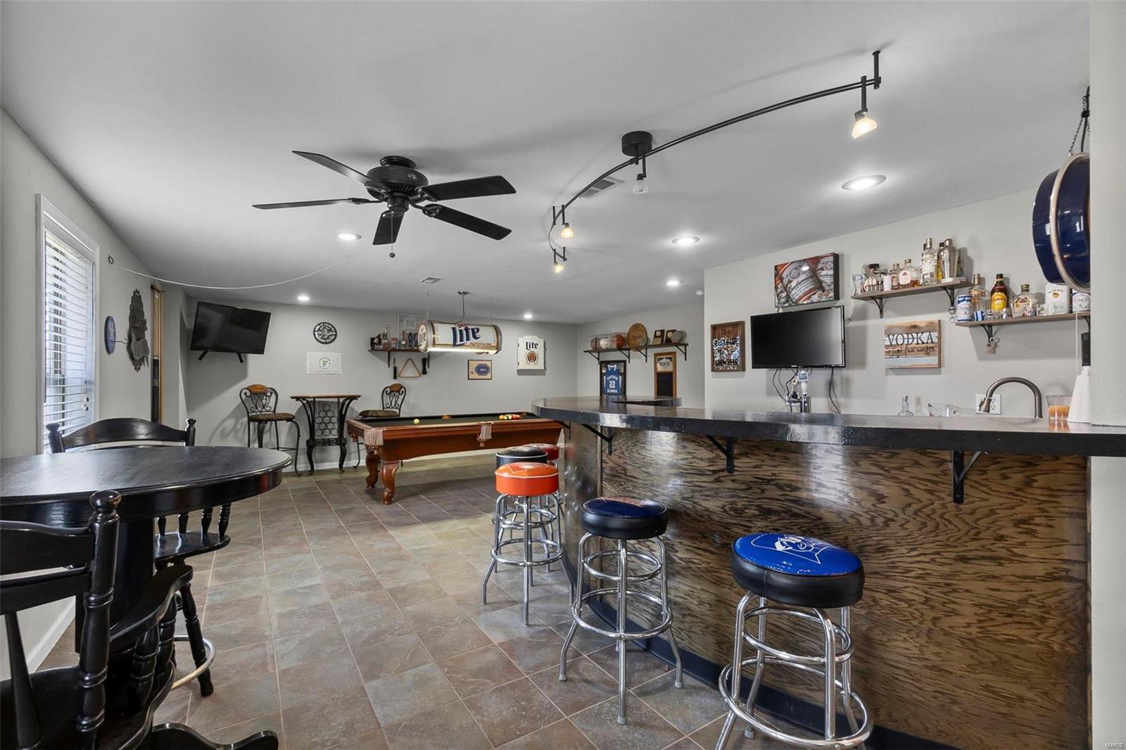 Twin Oaks - Residential