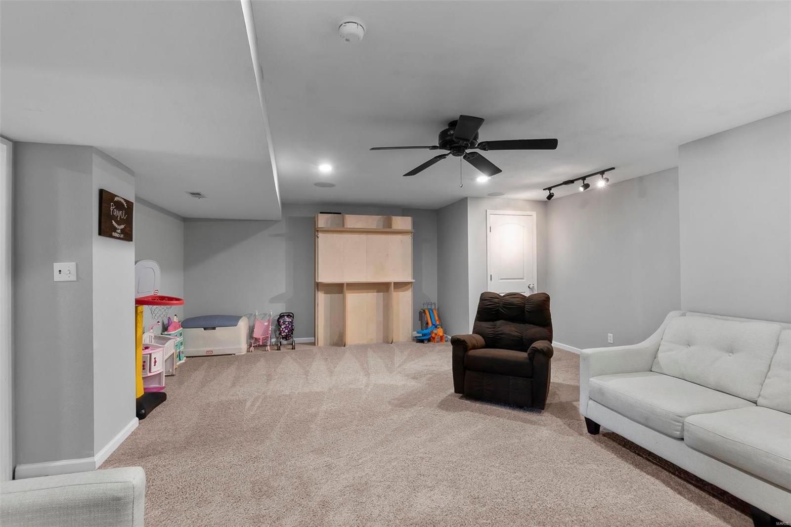 Twin Oaks - Residential