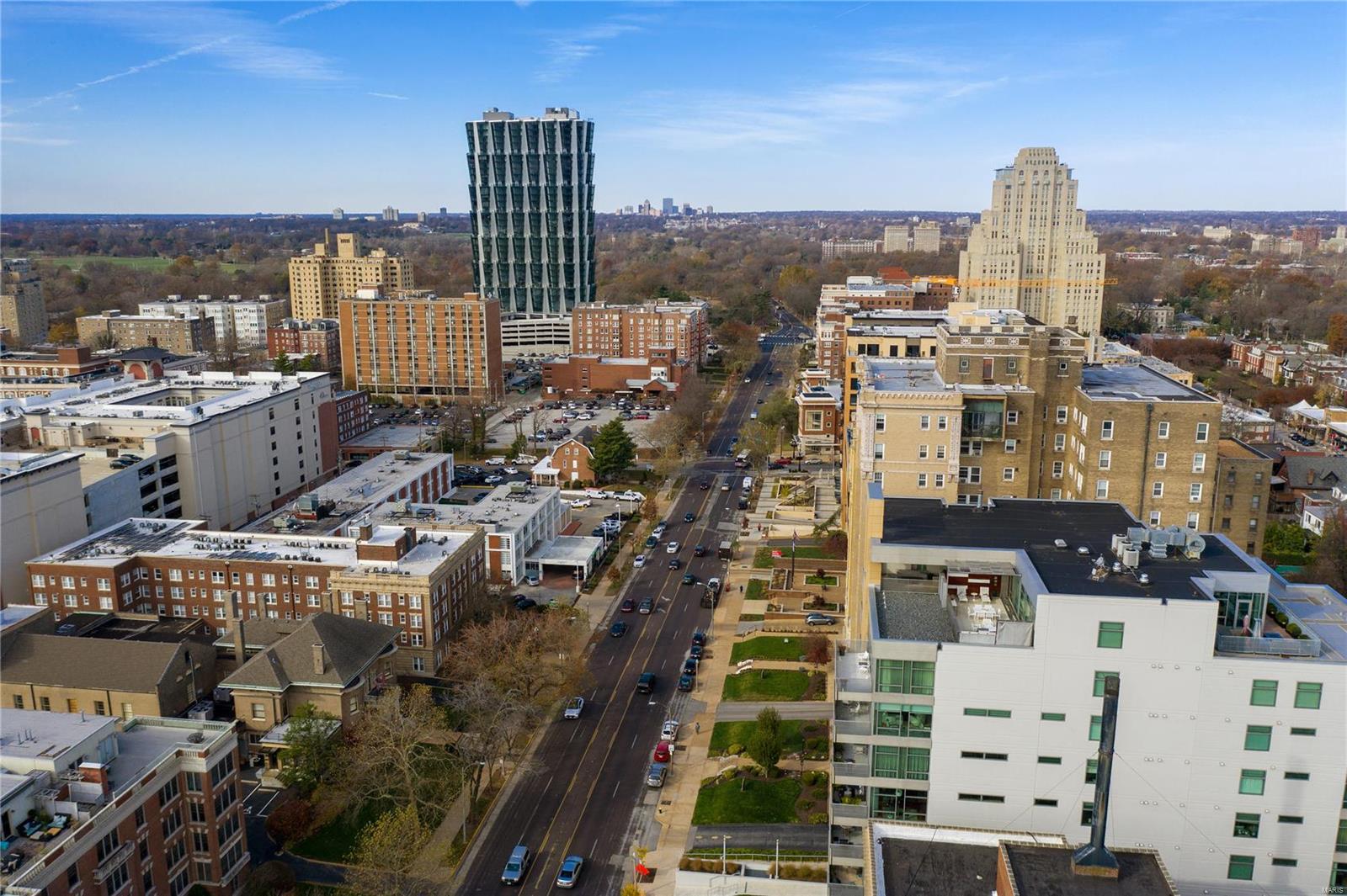 Lindell Blvd Condo - Residential