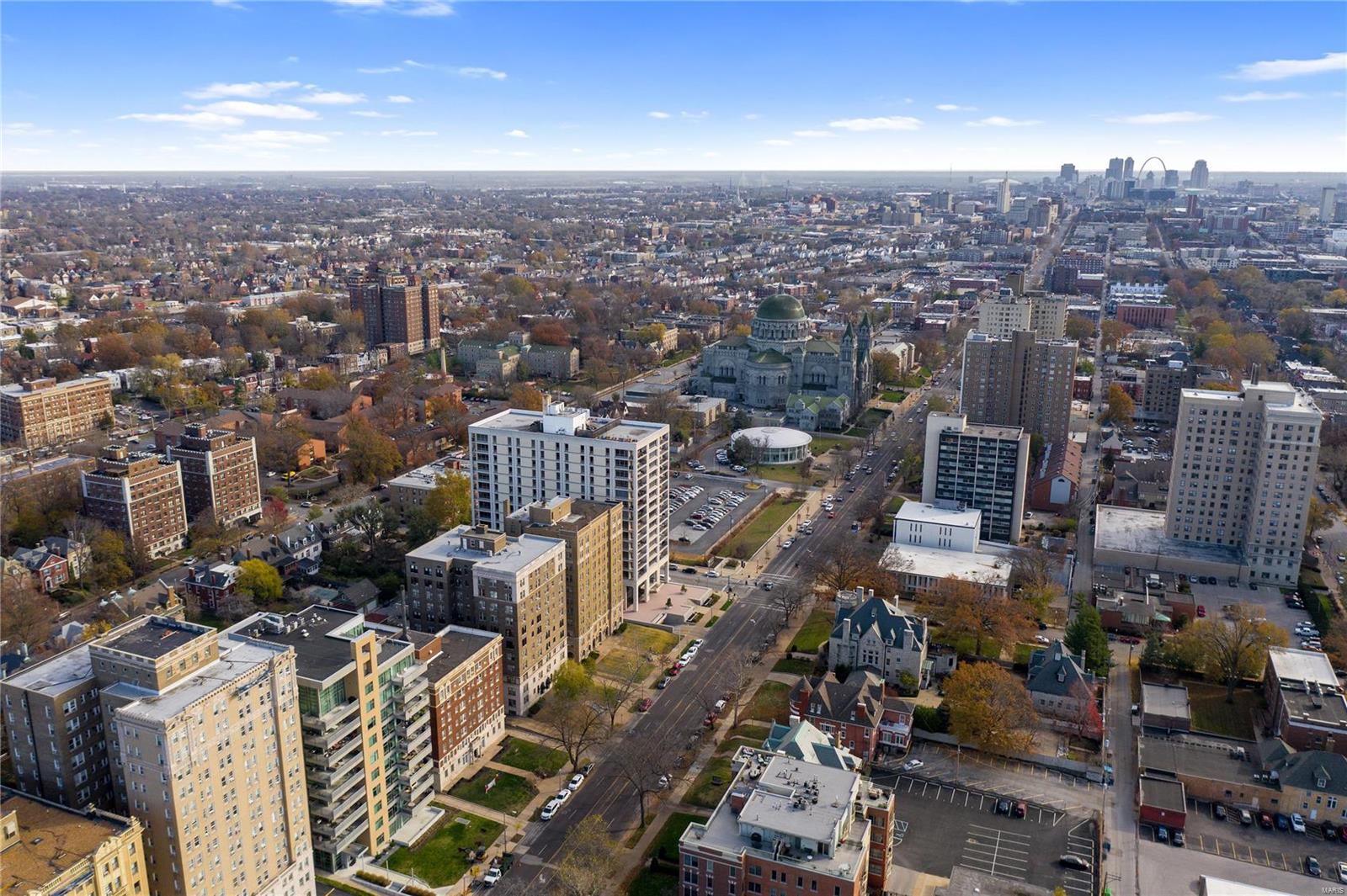 Lindell Blvd Condo - Residential