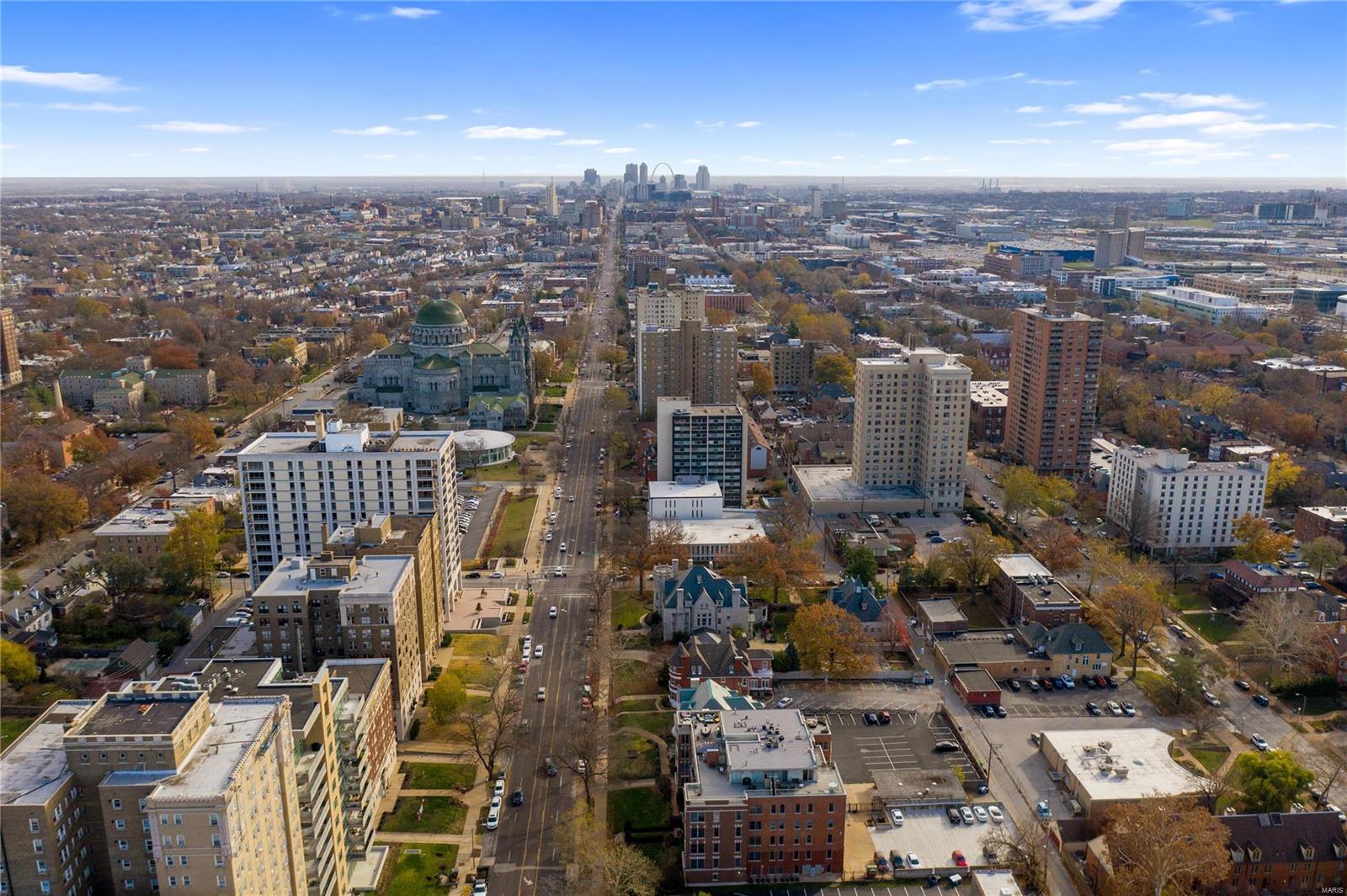 Lindell Blvd Condo - Residential