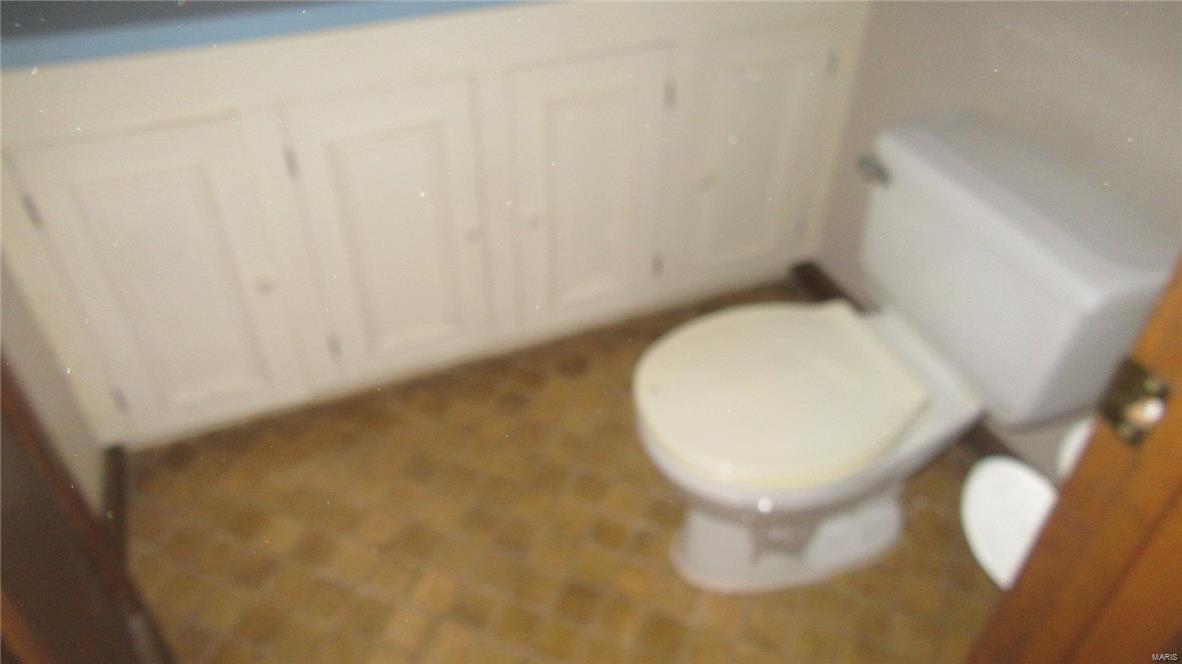 Treetop Condo One-B - Residential