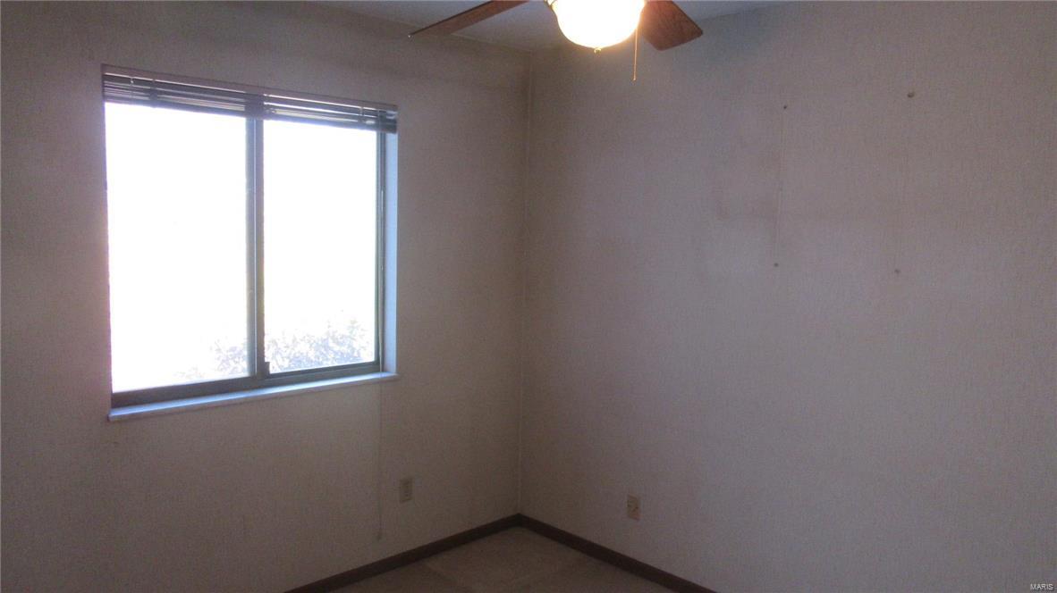 Treetop Condo One-B - Residential