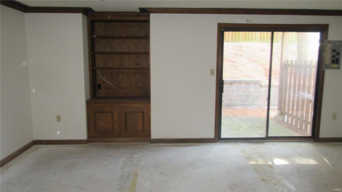 Treetop Condo One-B - Residential