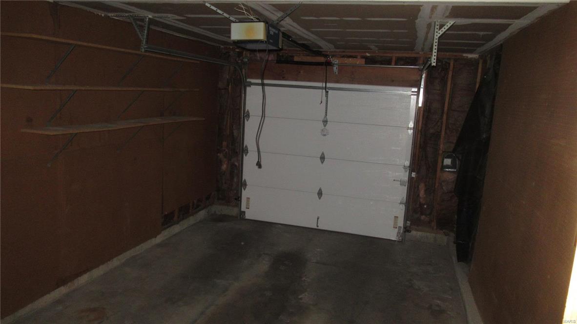 Treetop Condo One-B - Residential