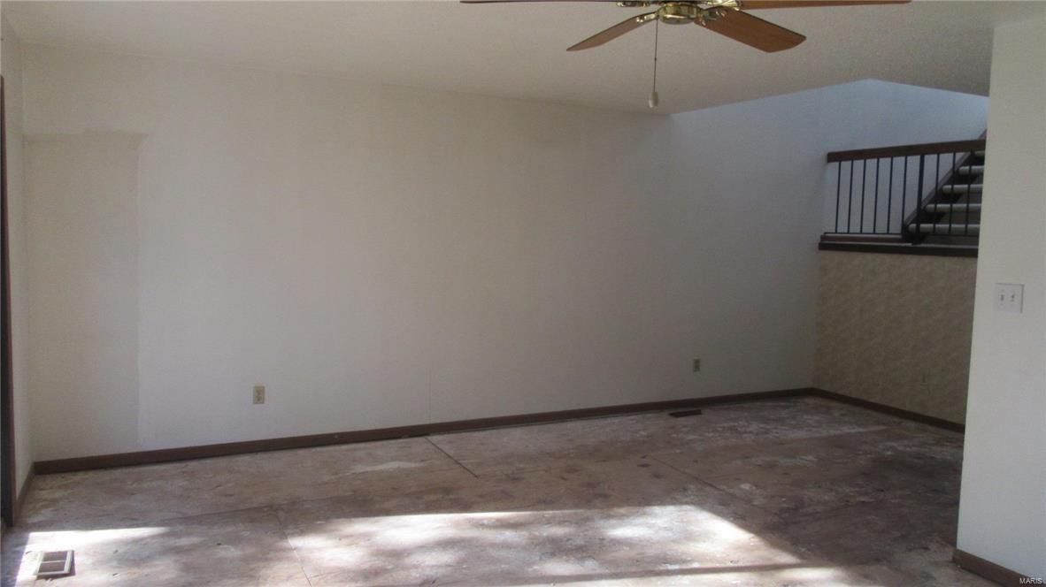 Treetop Condo One-B - Residential