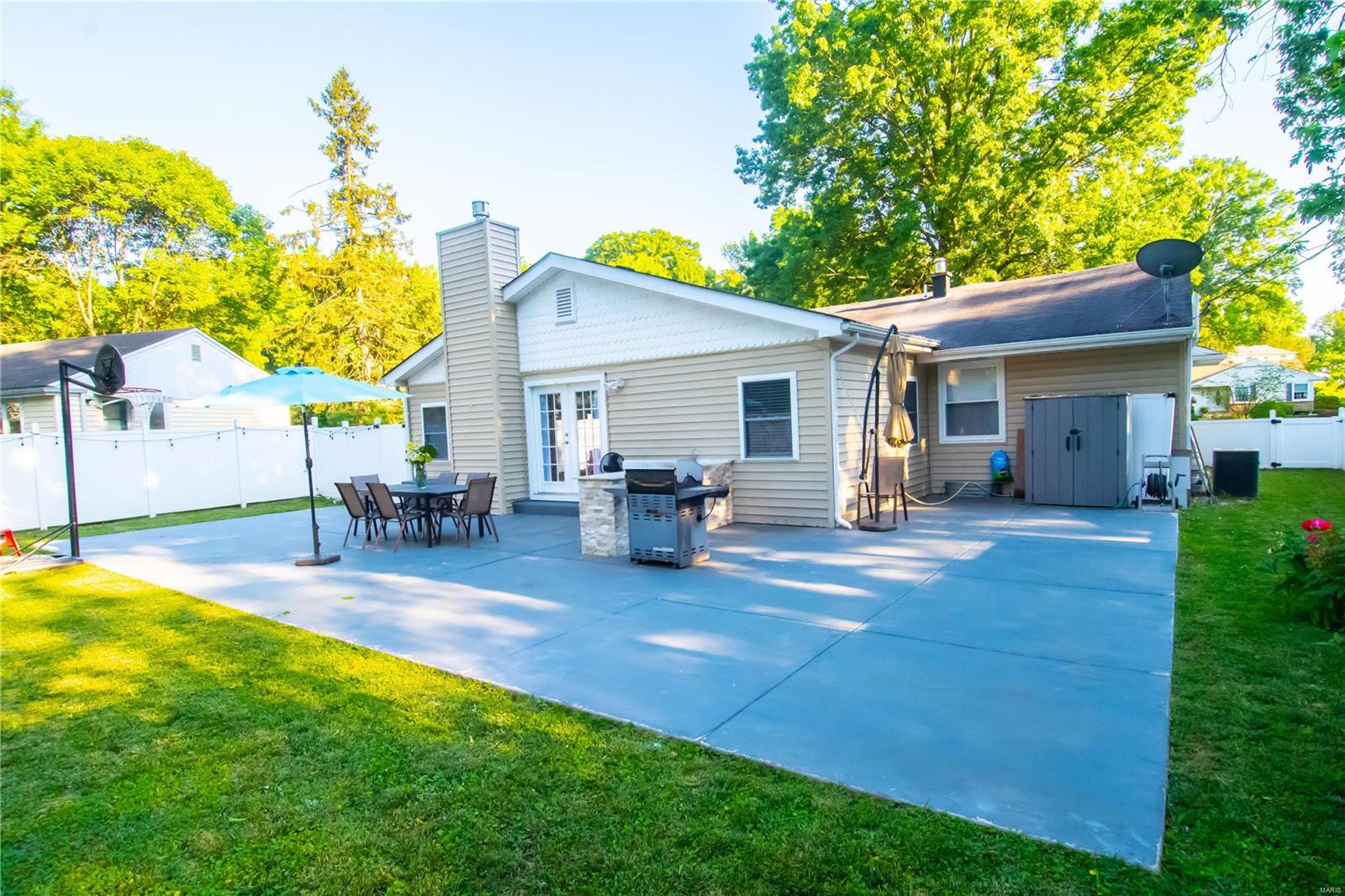 Webster Oaks - Residential