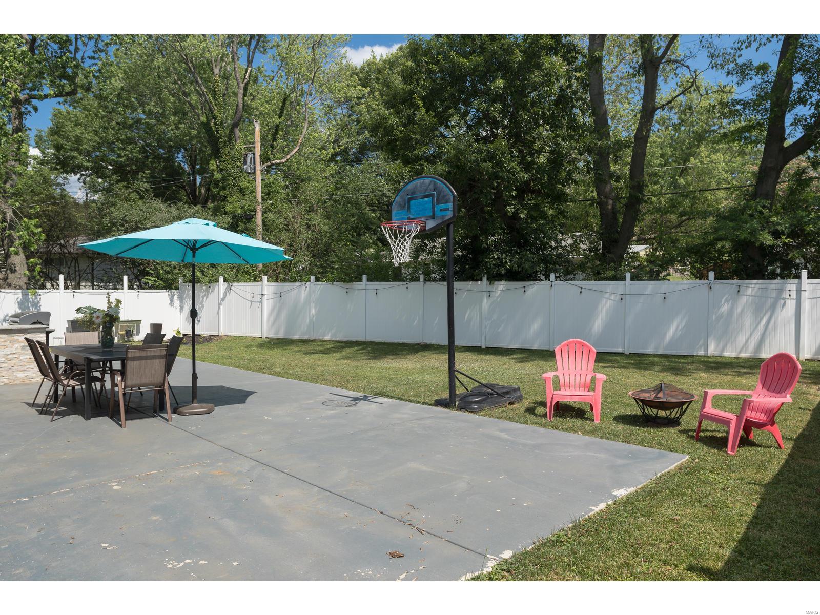 Webster Oaks - Residential