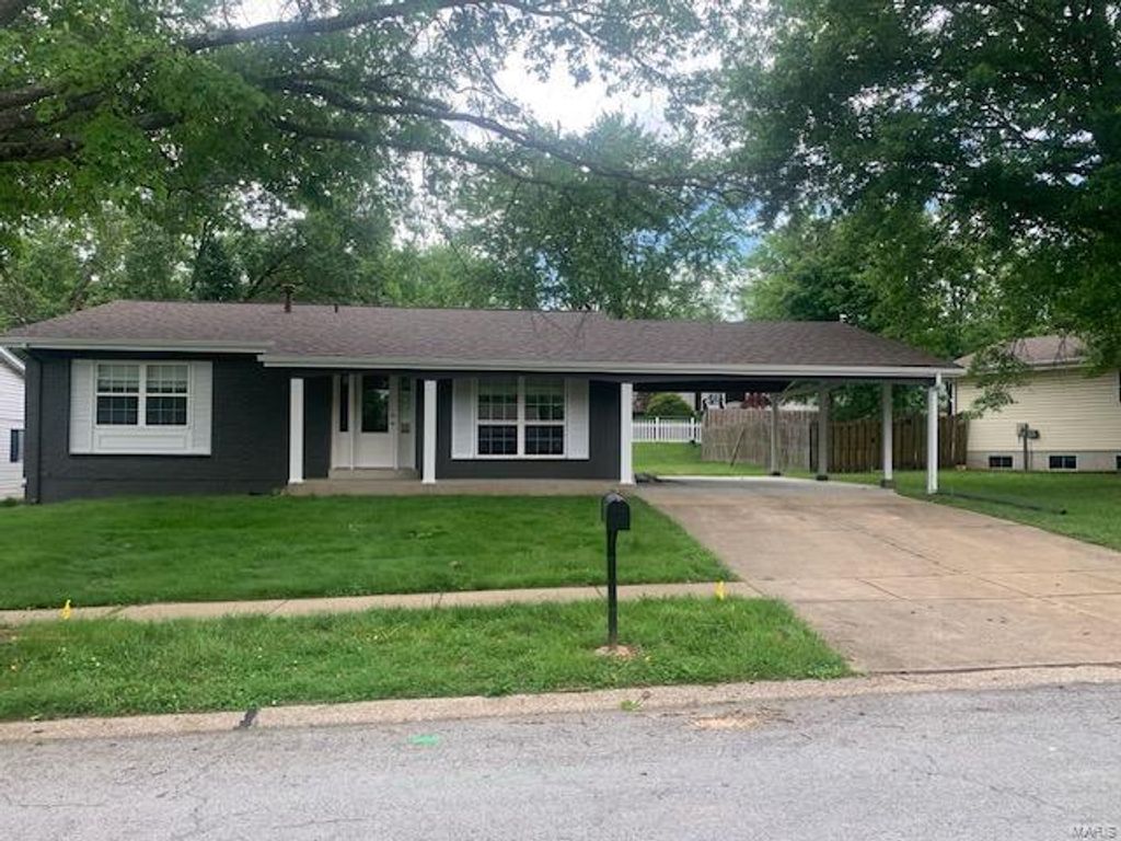 530 Arborwood Dr, Ballwin, Missouri Single Family Home Property Listing