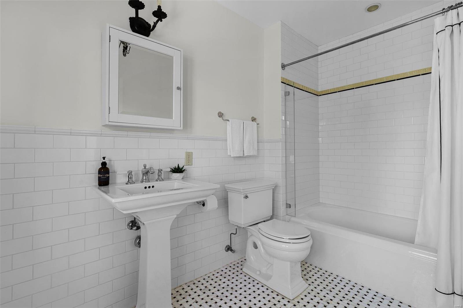 Clermont Woods Lt 2 & Clermont Estates - Residential