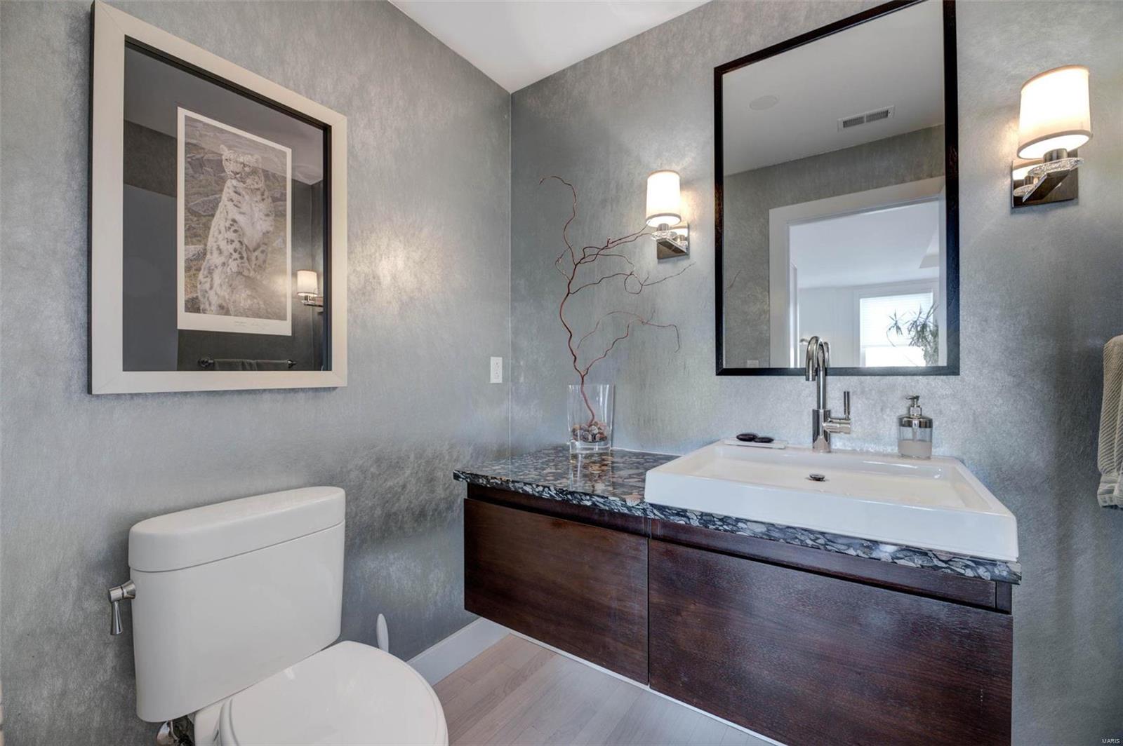 Park Plaza Residential Condo - Residential