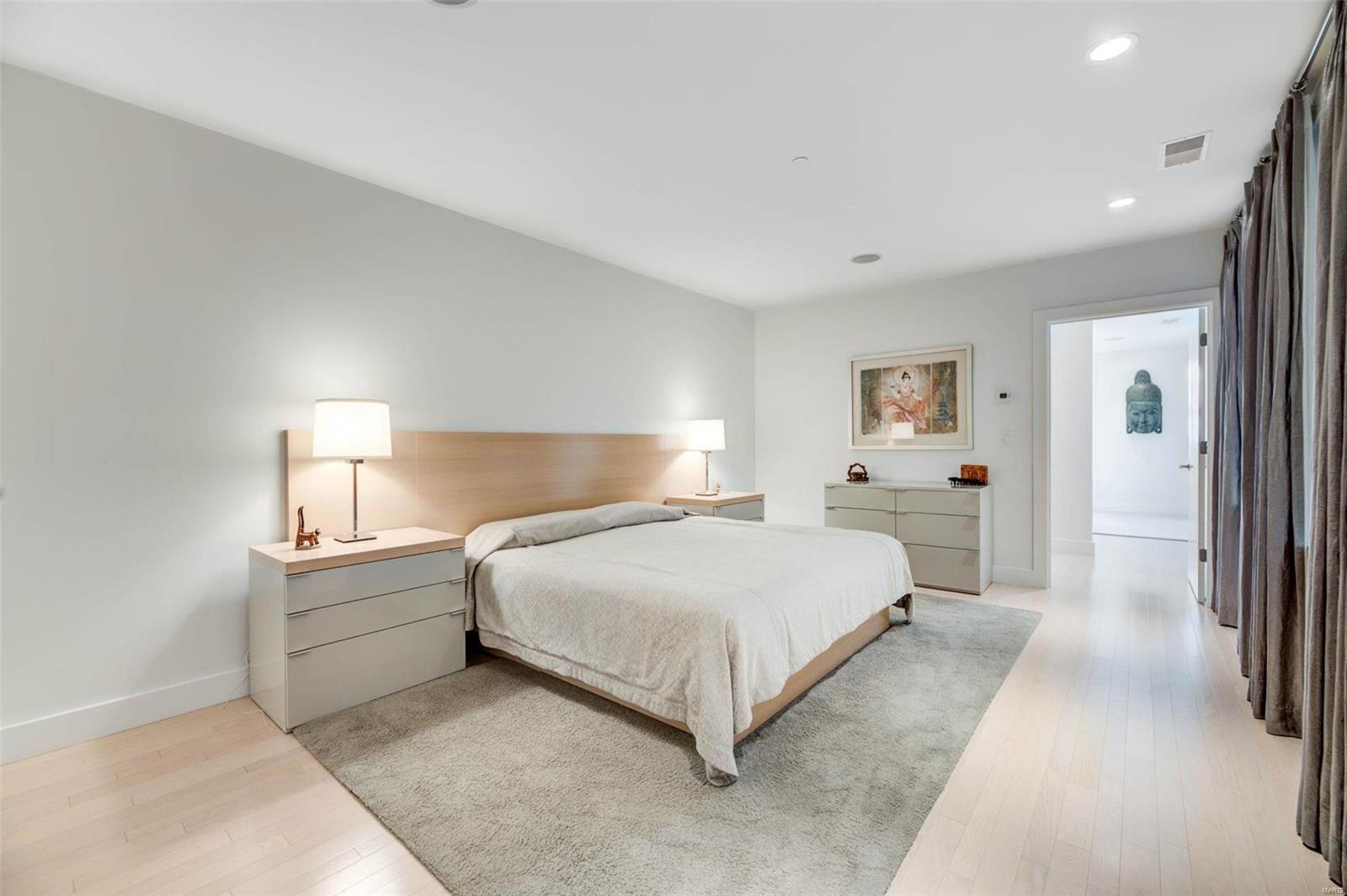 Park Plaza Residential Condo - Residential