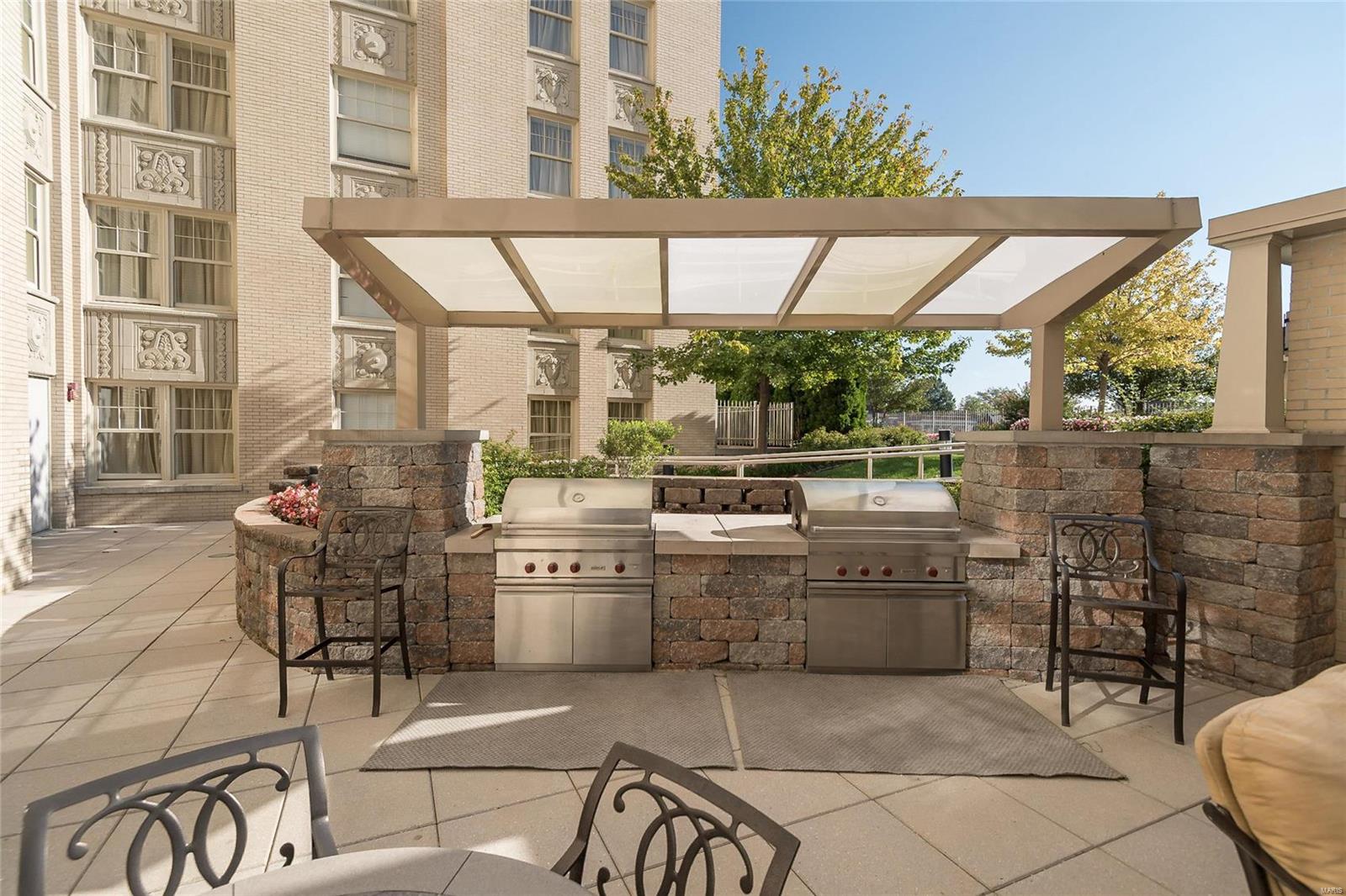 Park Plaza Residential Condo - Residential