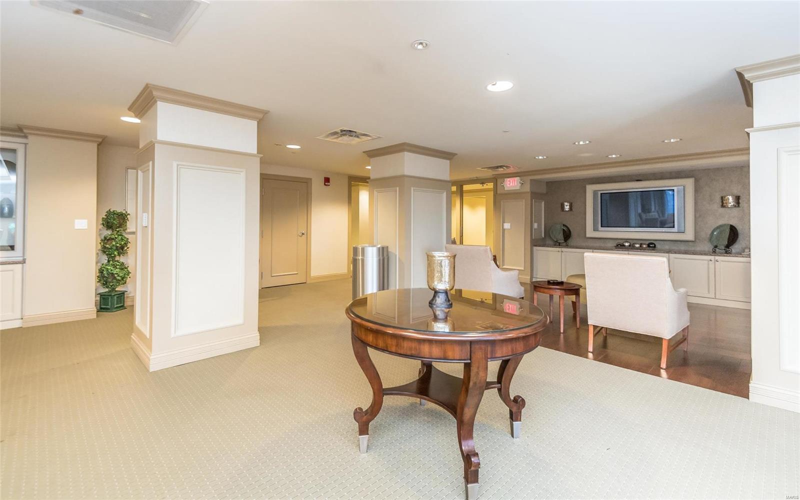 Park Plaza Residential Condo - Residential