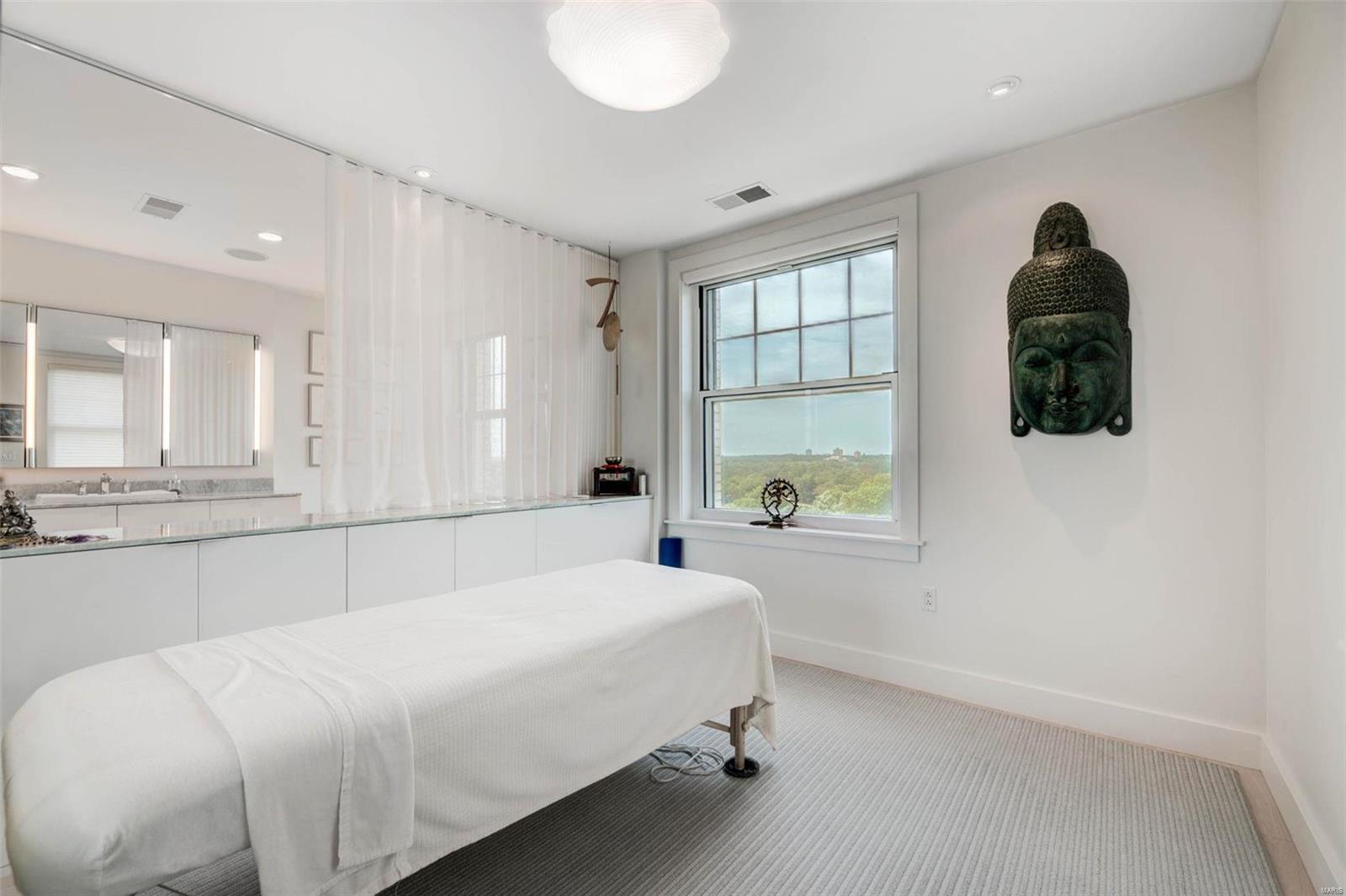 Park Plaza Residential Condo - Residential