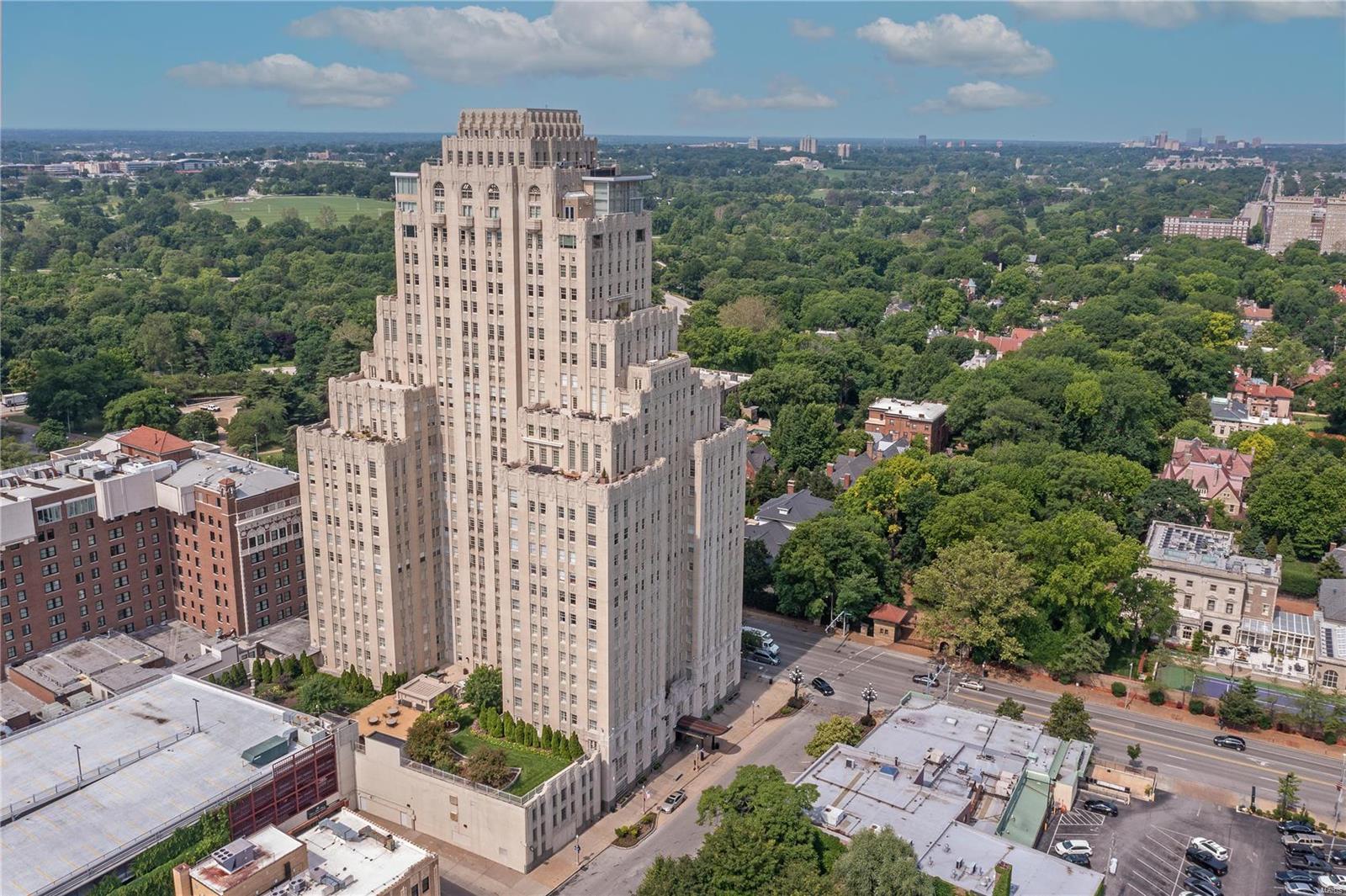 Park Plaza Residential Condo - Residential