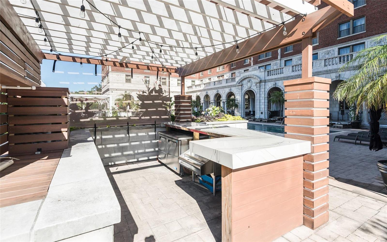 Park Plaza Residential Condo - Residential