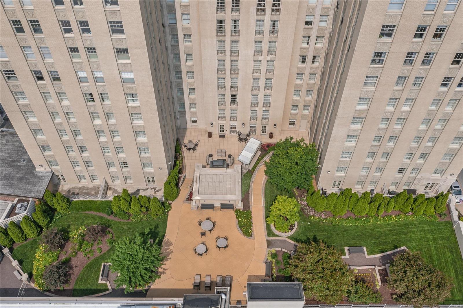 Park Plaza Residential Condo - Residential