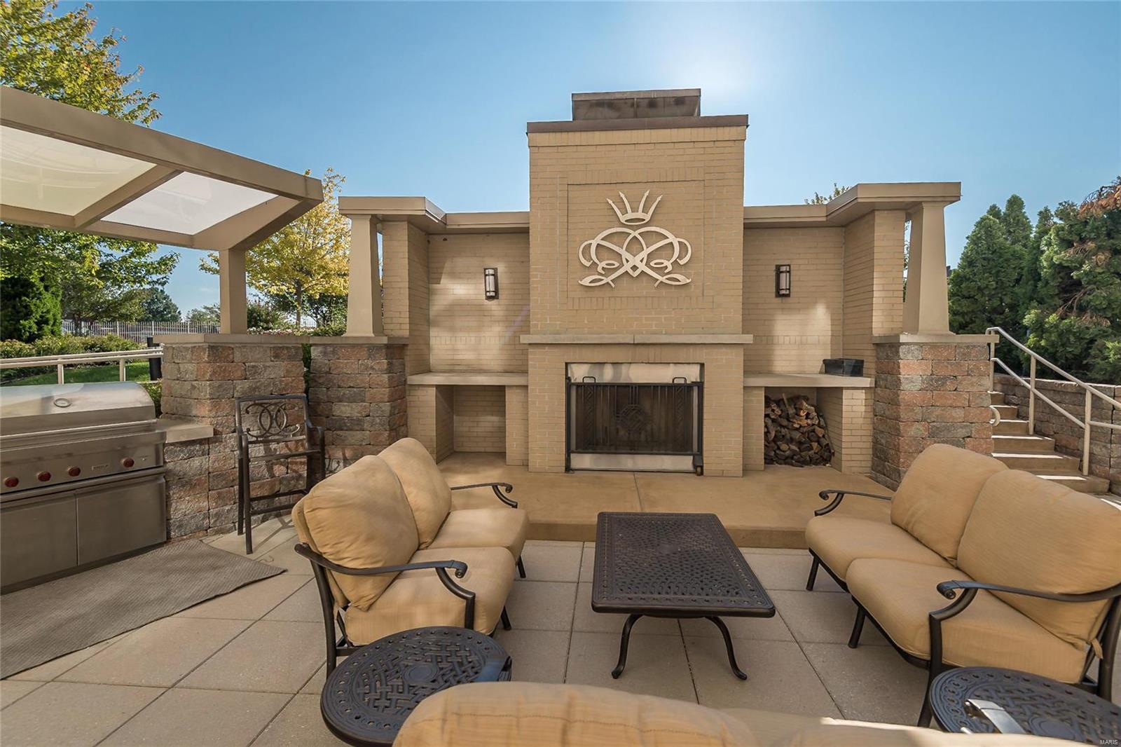 Park Plaza Residential Condo - Residential