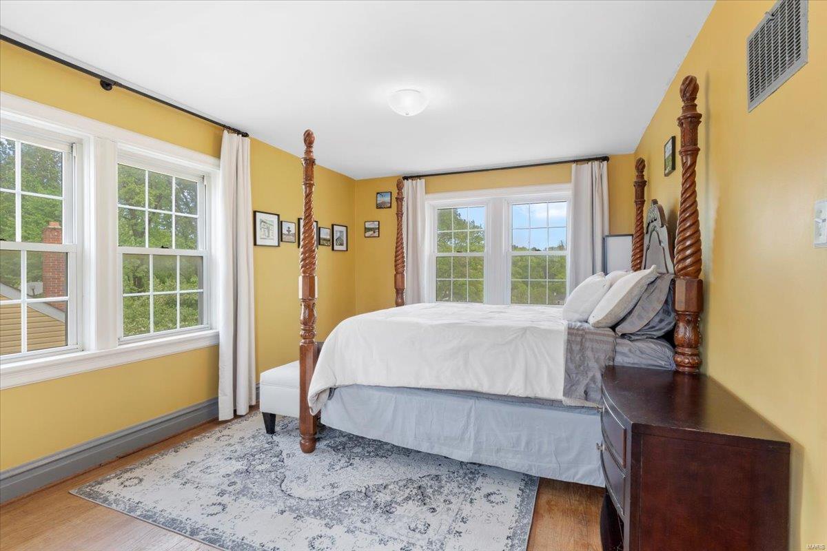 St Louis, Missouri 63135, United States, 3 Bedrooms Bedrooms, ,3 BathroomsBathrooms,Residential,Pending,118022