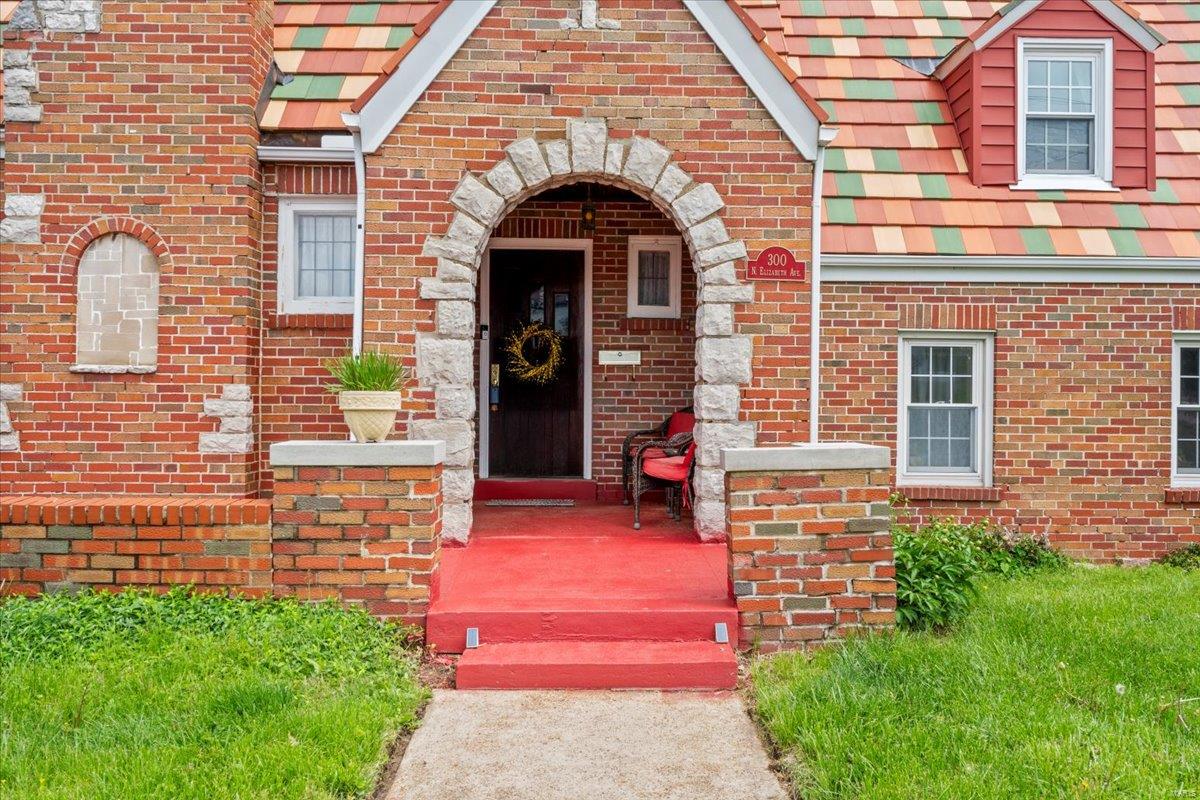 St Louis, Missouri 63135, United States, 3 Bedrooms Bedrooms, ,3 BathroomsBathrooms,Residential,Pending,118022