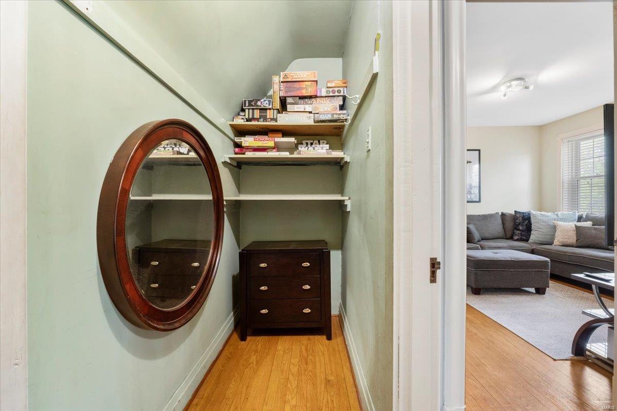 St Louis, Missouri 63135, United States, 3 Bedrooms Bedrooms, ,3 BathroomsBathrooms,Residential,Pending,118022