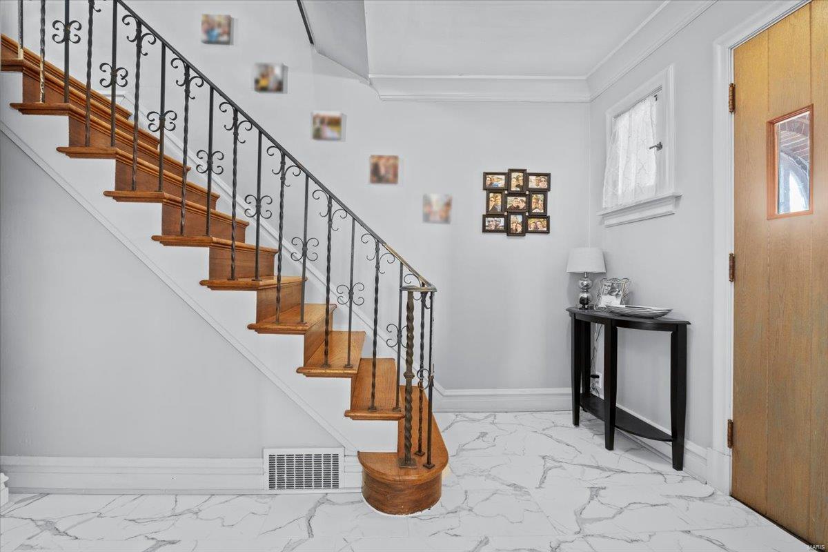 St Louis, Missouri 63135, United States, 3 Bedrooms Bedrooms, ,3 BathroomsBathrooms,Residential,Pending,118022