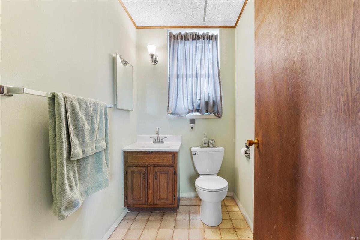 St Louis, Missouri 63135, United States, 3 Bedrooms Bedrooms, ,3 BathroomsBathrooms,Residential,Pending,118022