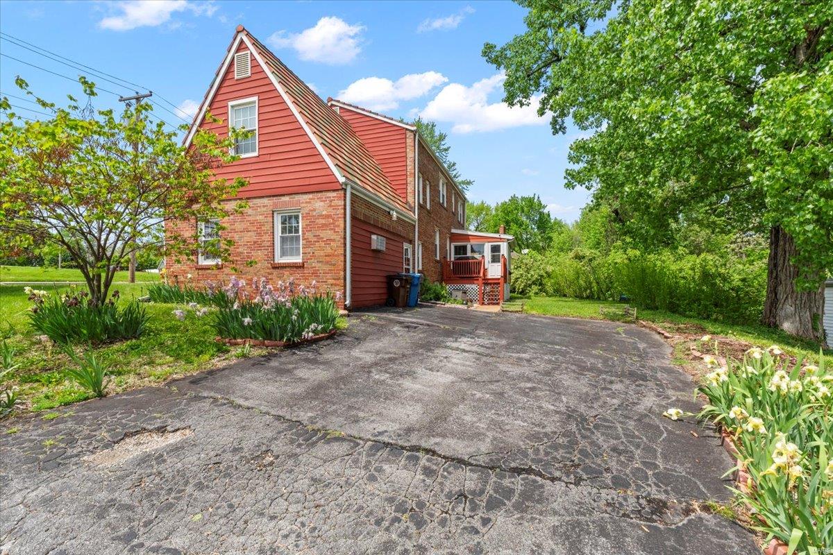 St Louis, Missouri 63135, United States, 3 Bedrooms Bedrooms, ,3 BathroomsBathrooms,Residential,Pending,118022