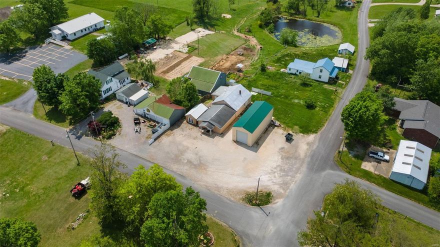 Remarkable building with many possible use options. The main building features over 2500 square feet, central
heat and air, a small storm cellar, 2 bathrooms, full function kitchen facilities, large custom bar and lots of
upgrades inside. There is also an additional 2 year old 20x50 metal shop with 16 ft walls which could be leased
for extra income. This building could easily convert to a private residence. This would be a great location for a
small restaurant, catering business, daycare center, small "home school" type setting, or its current use as a
retail antique store. This cost efficient buying opportunity is a rare find, and there are no restrictions to the
possible uses. Location: Other