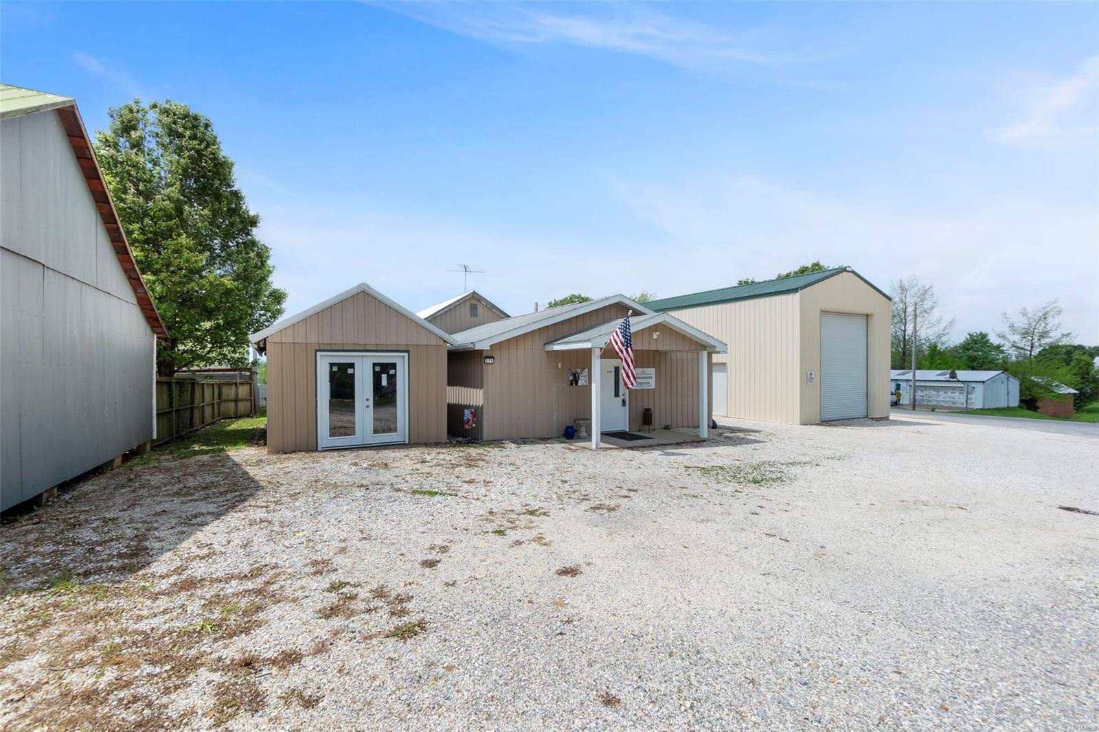 Shawneetown - Commercial Sale