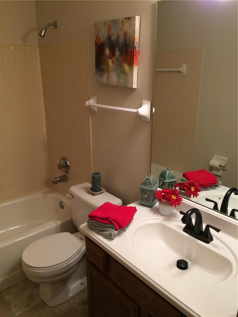 Spring Glen Condo Ph Four - Residential