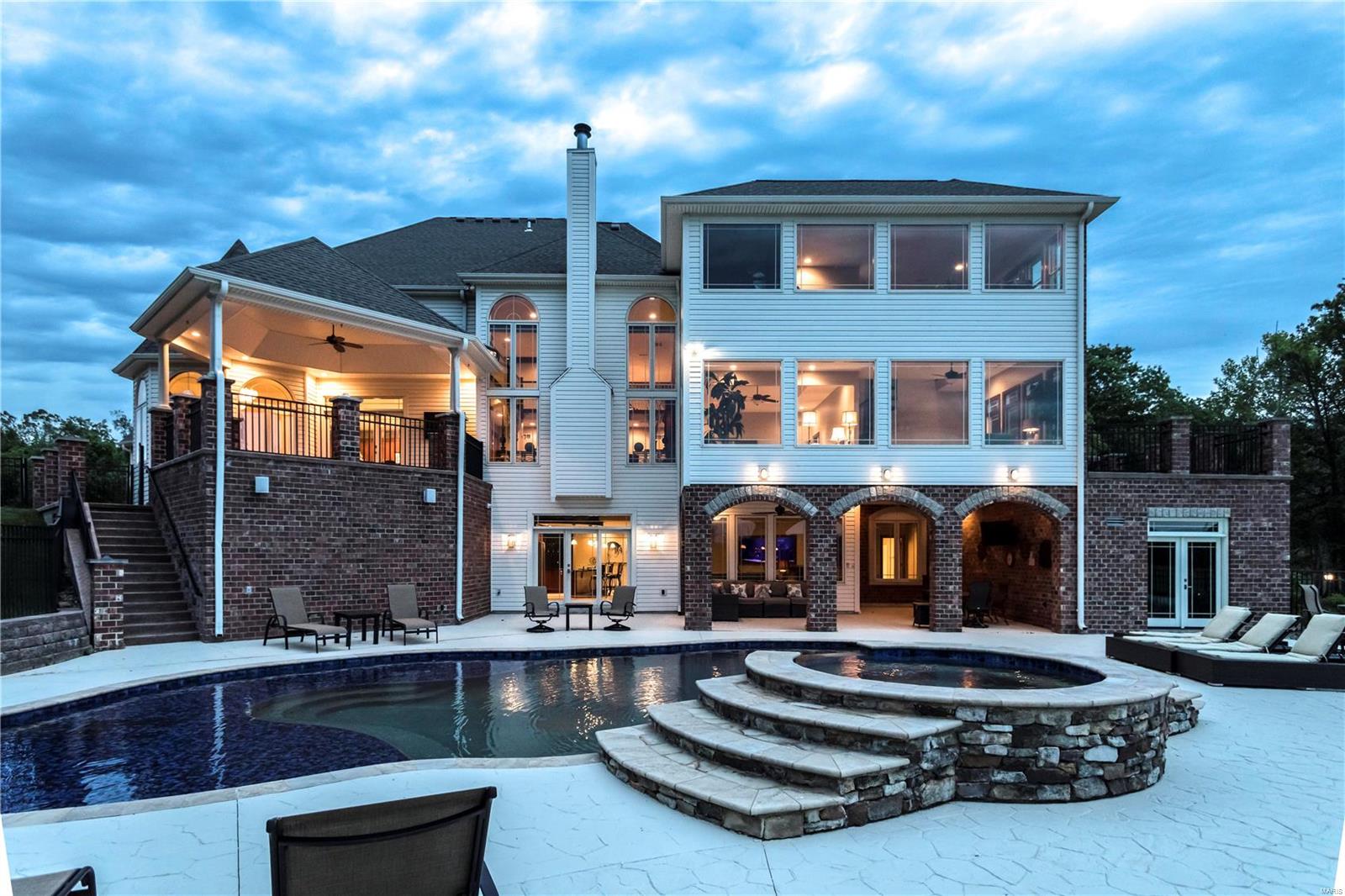 Summit Estate - Residential