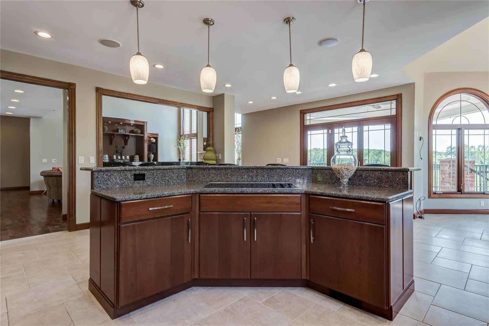 Summit Estate - Residential