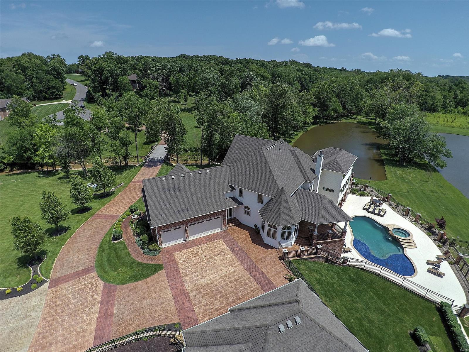 Summit Estate - Residential