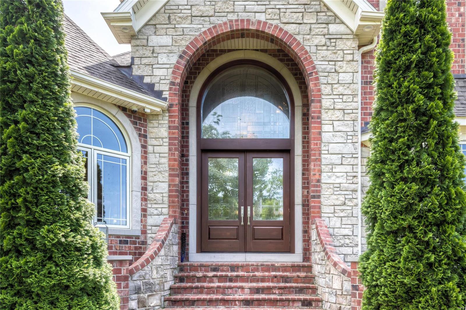 Summit Estate - Residential