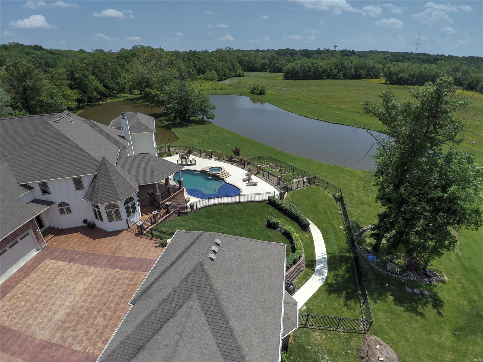 Summit Estate - Residential