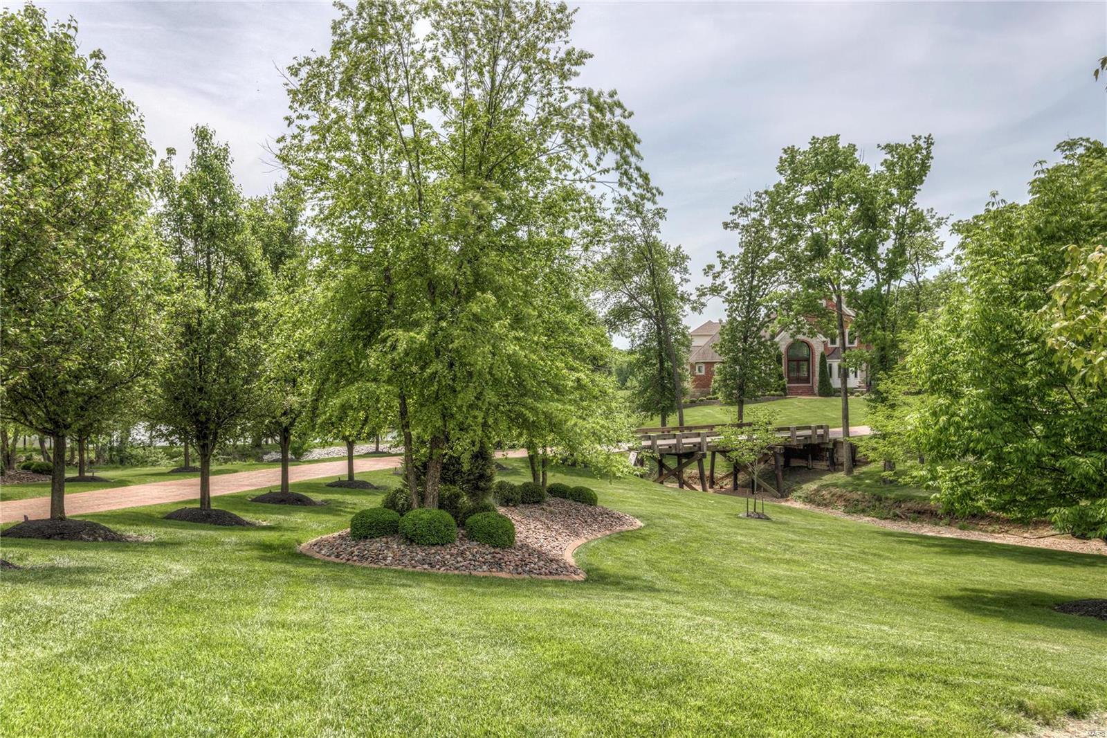 Summit Estate - Residential