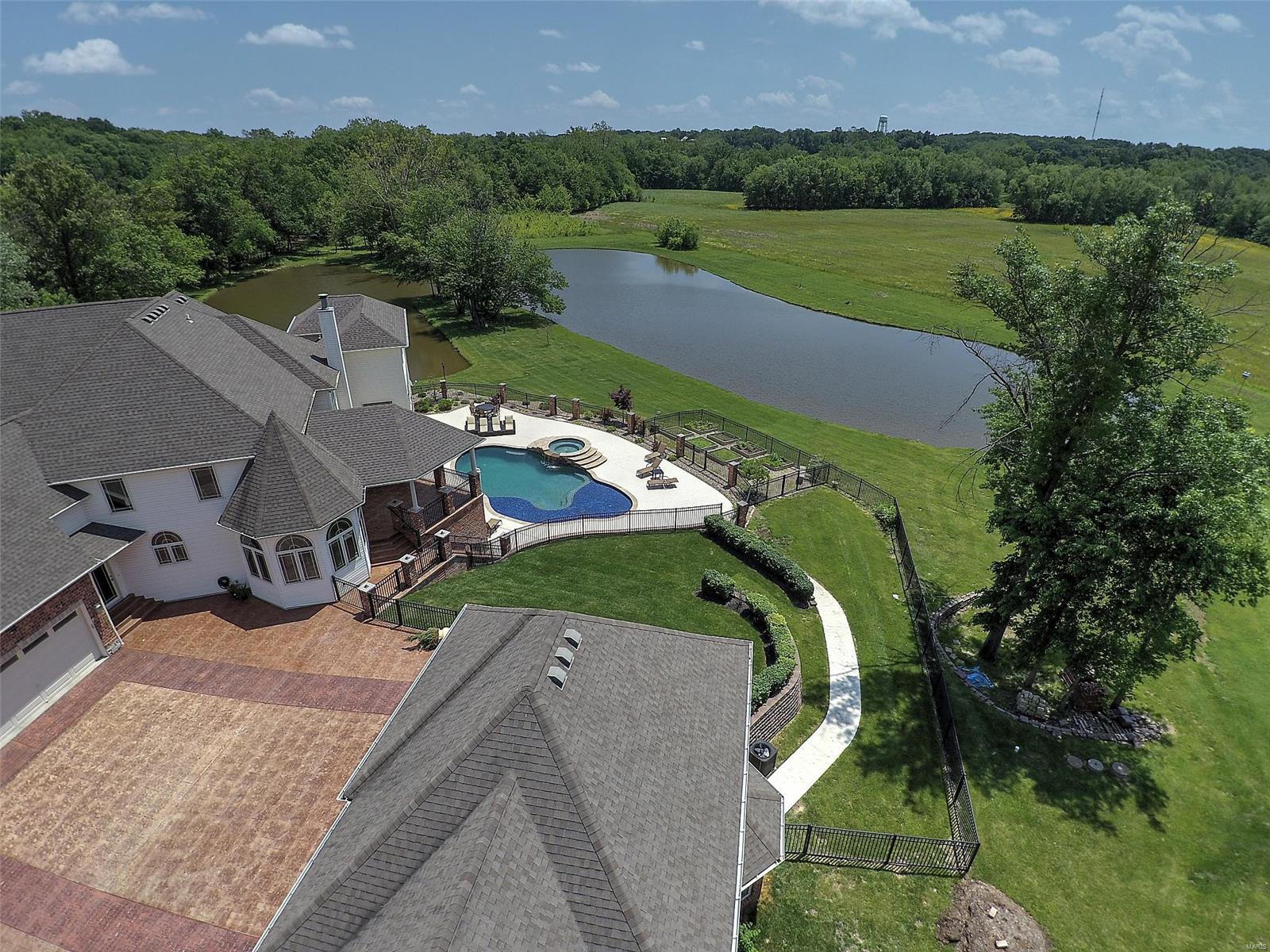 Summit Estate - Residential