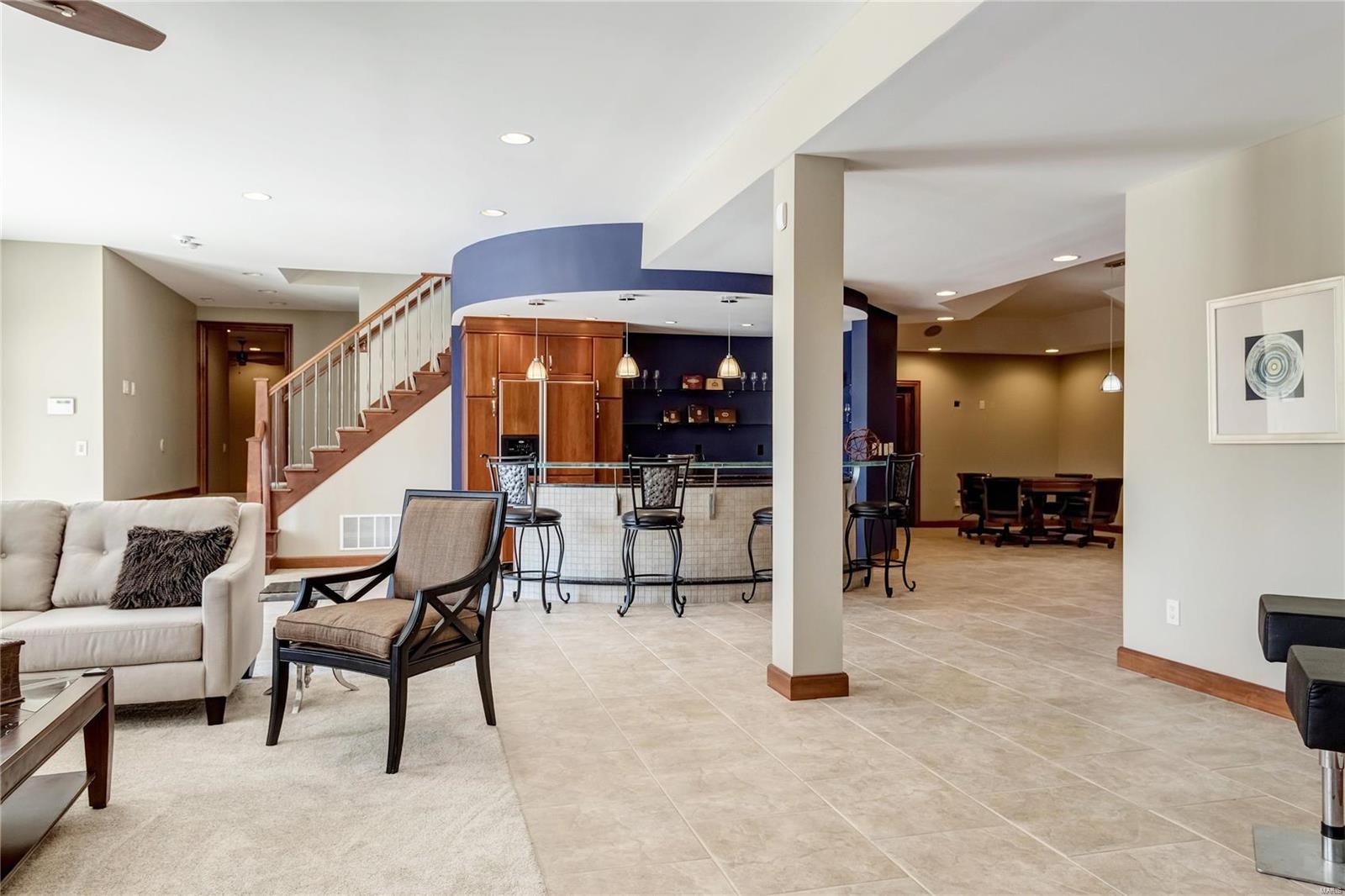 Summit Estate - Residential