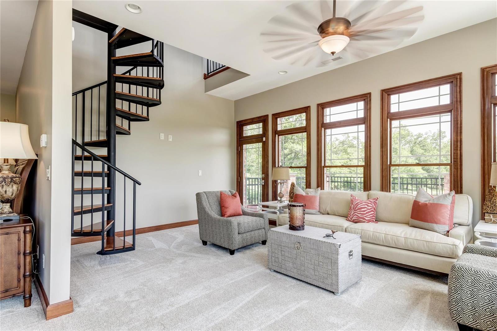 Summit Estate - Residential