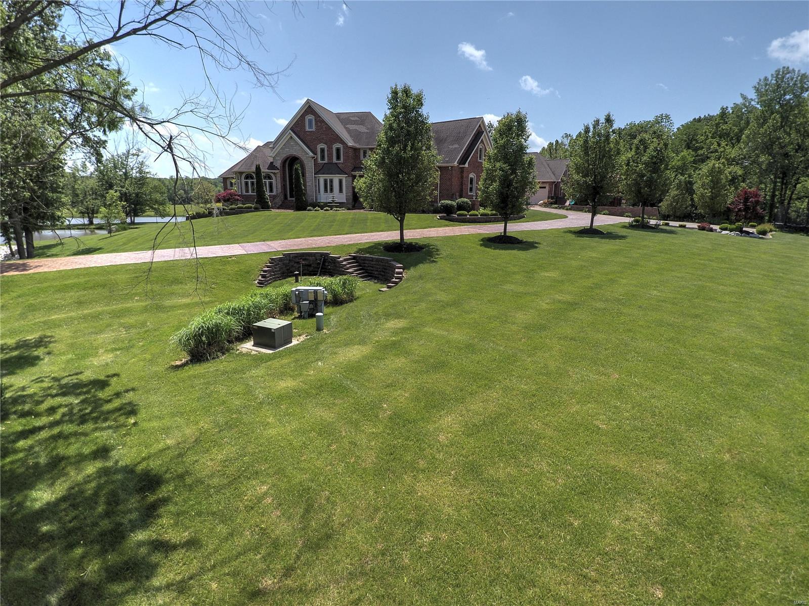 Summit Estate - Residential