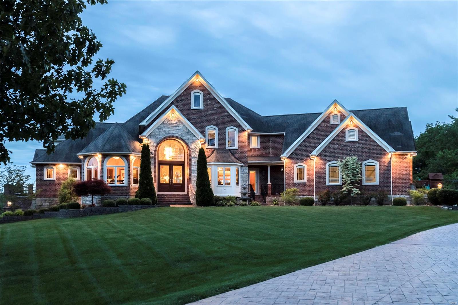 Summit Estate - Residential