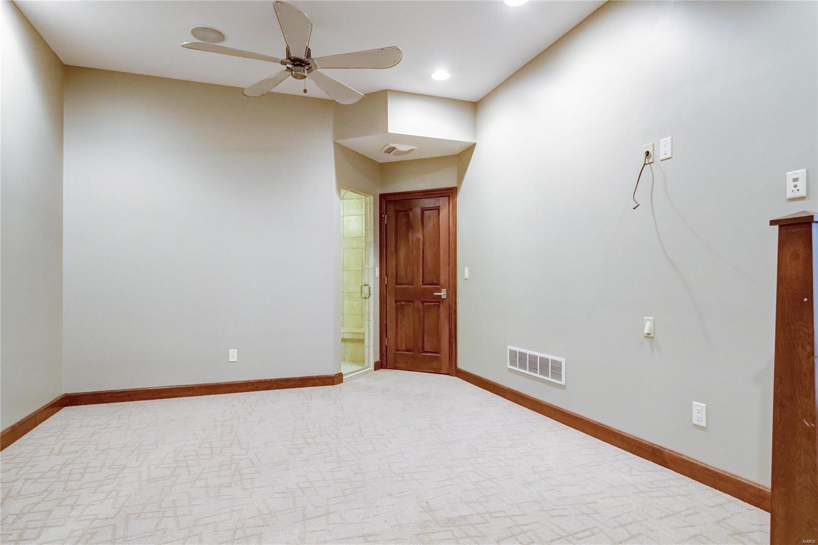 Summit Estate - Residential